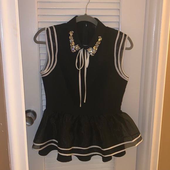 Gracia Tops - Black peplum blouse